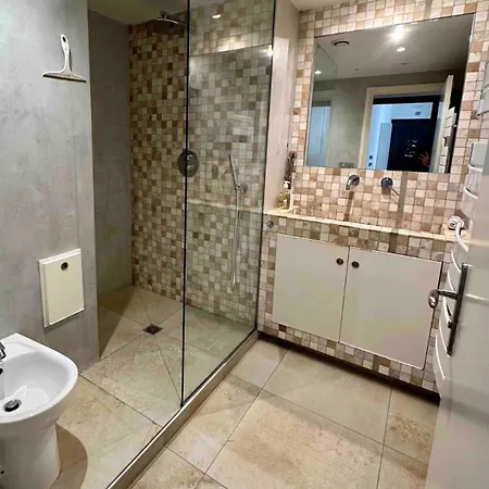 Bella Nissa - Ac Wifi - Cosy - 2 Bedrooms