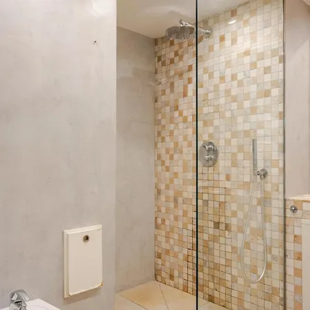 Bella Nissa - Ac Wifi - Cosy - 2 Bedrooms *