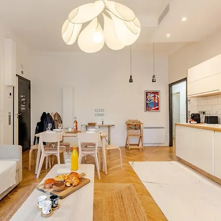 Bella Nissa - Ac Wifi - Cosy - 2 Bedrooms